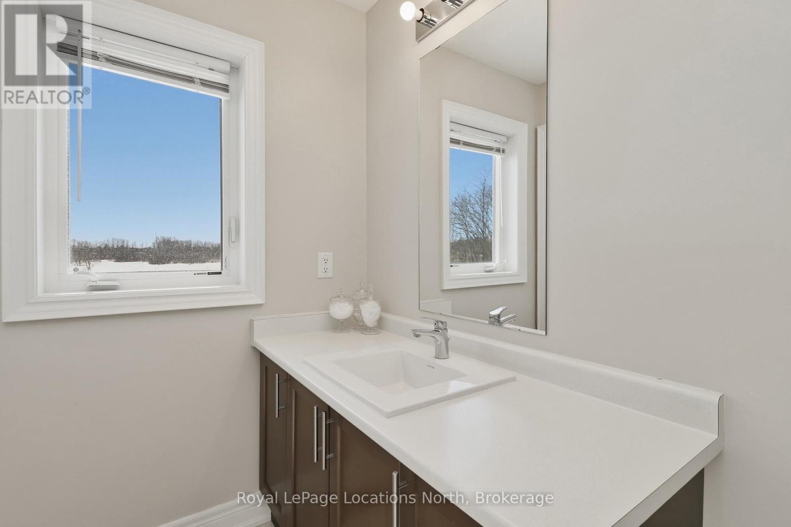 335 Atkinson Street, Clearview, Ontario  L0M 1S0 - Photo 29 - S12864786