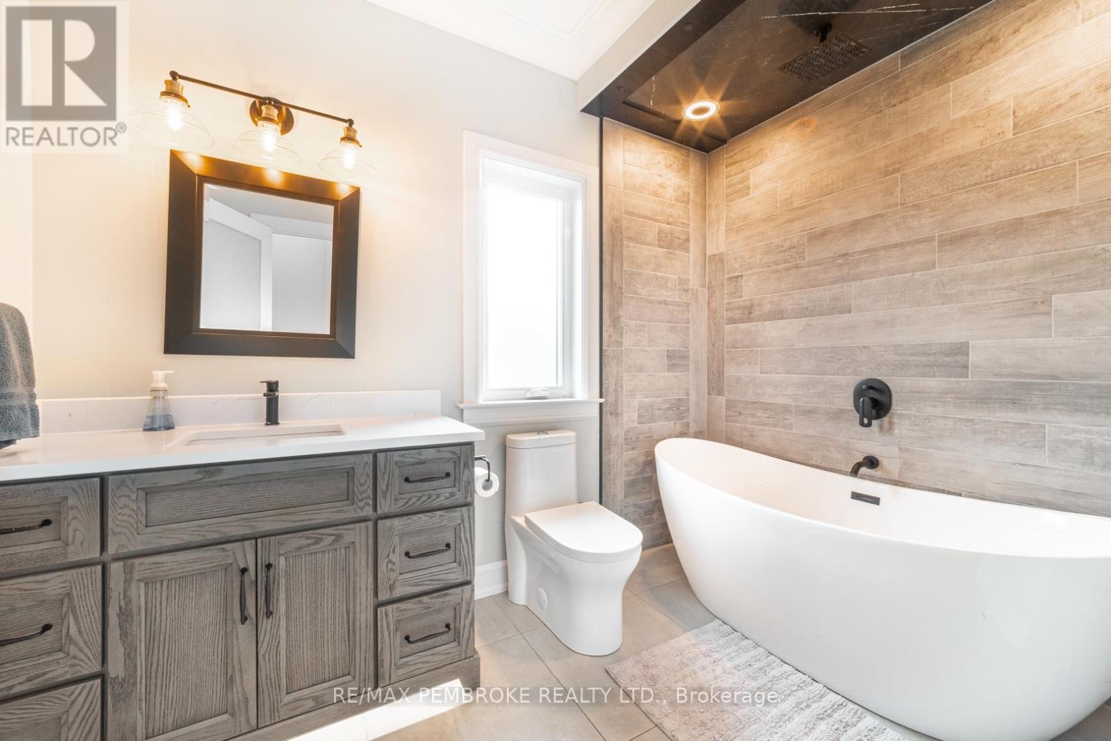 8 Drew Street, Petawawa, Ontario  K8H 0G4 - Photo 19 - X12864790