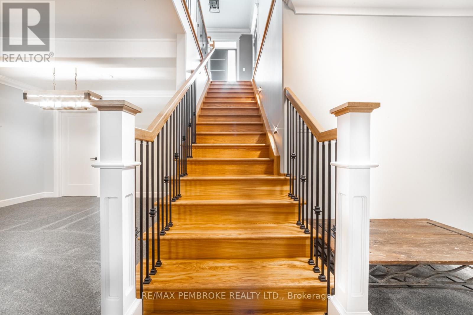 8 Drew Street, Petawawa, Ontario  K8H 0G4 - Photo 21 - X12864790