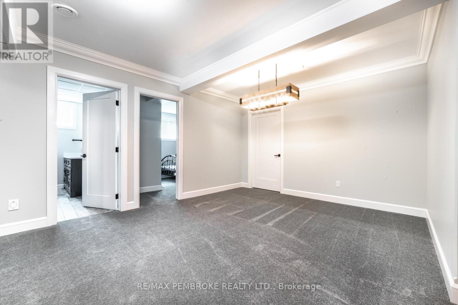 8 Drew Street, Petawawa, Ontario  K8H 0G4 - Photo 23 - X12864790