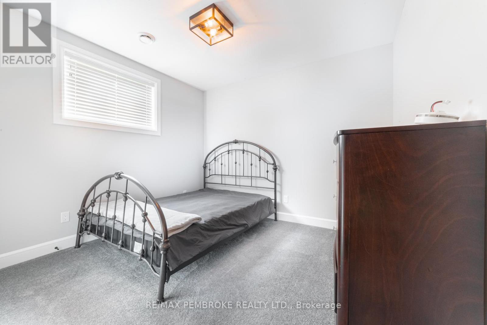 8 Drew Street, Petawawa, Ontario  K8H 0G4 - Photo 26 - X12864790