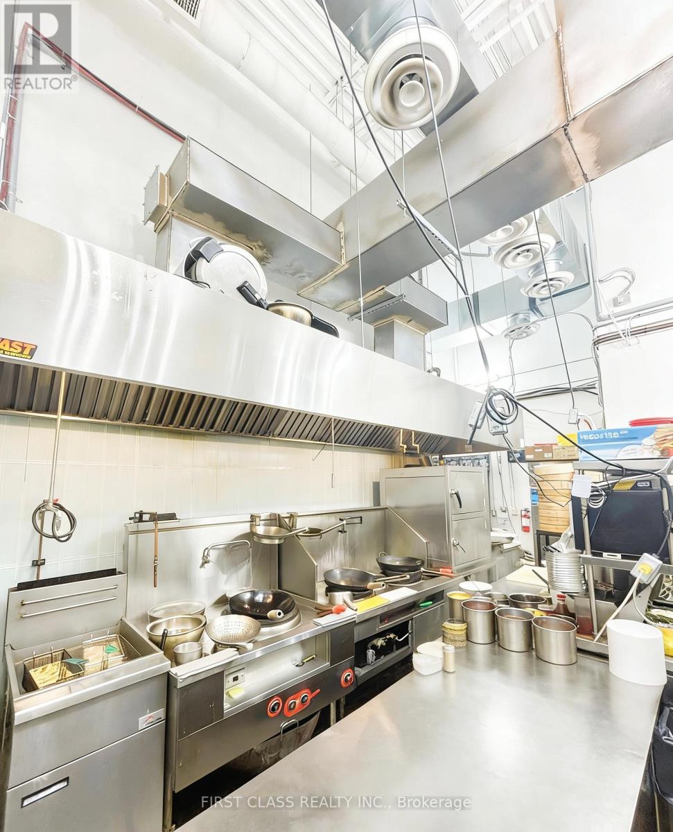 1b - 444 Hollandview Trail, Aurora, Ontario  L4G 7Z9 - Photo 5 - N12864710