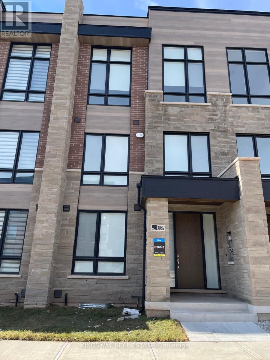 3082 Meadowridge Drive, Oakville, Ontario  L6H 7Z1 - Photo 2 - W12864764