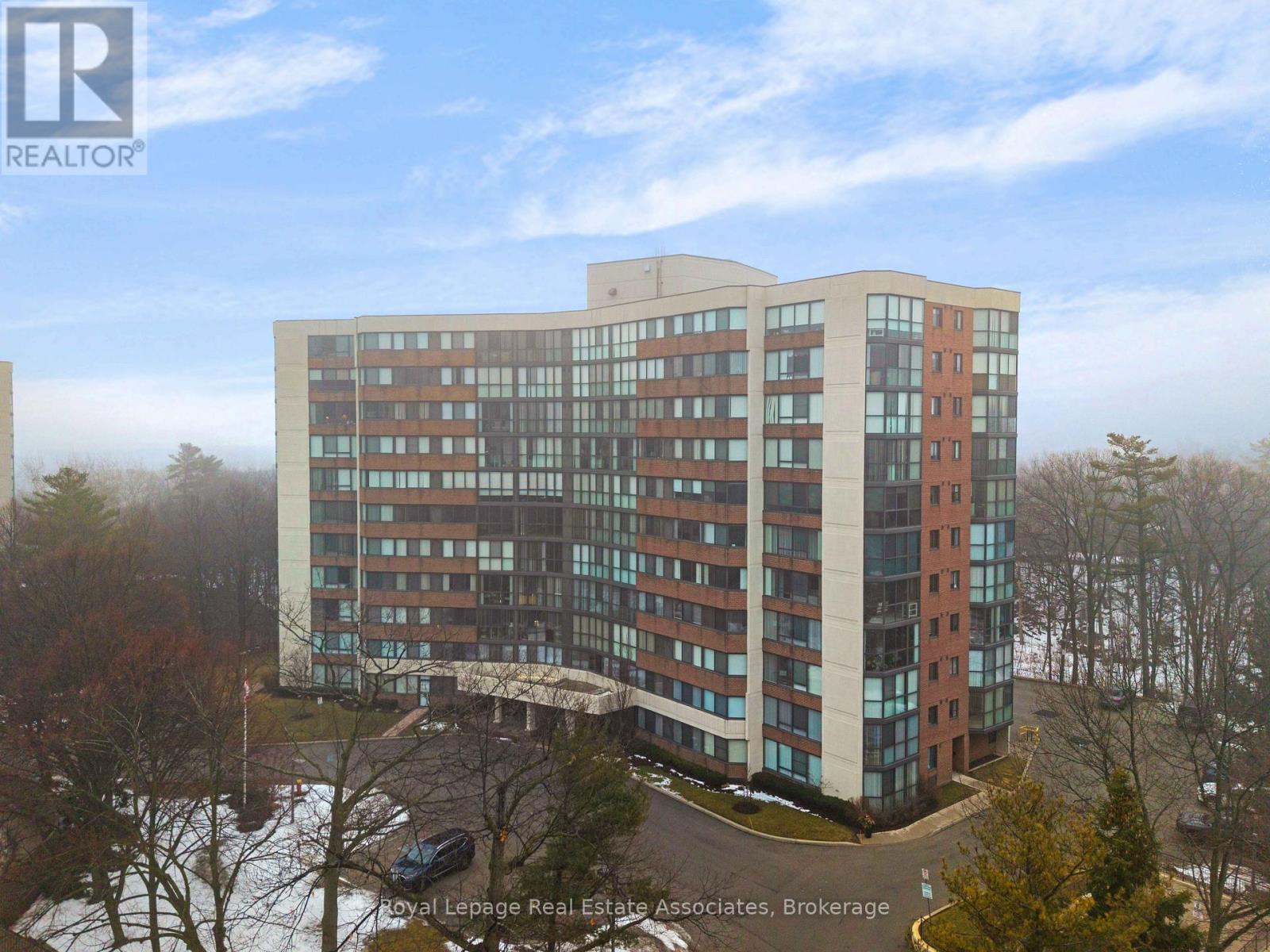 402 - 1240 Marlborough Court, Oakville, Ontario  L6H 3K7 - Photo 13 - W12864788