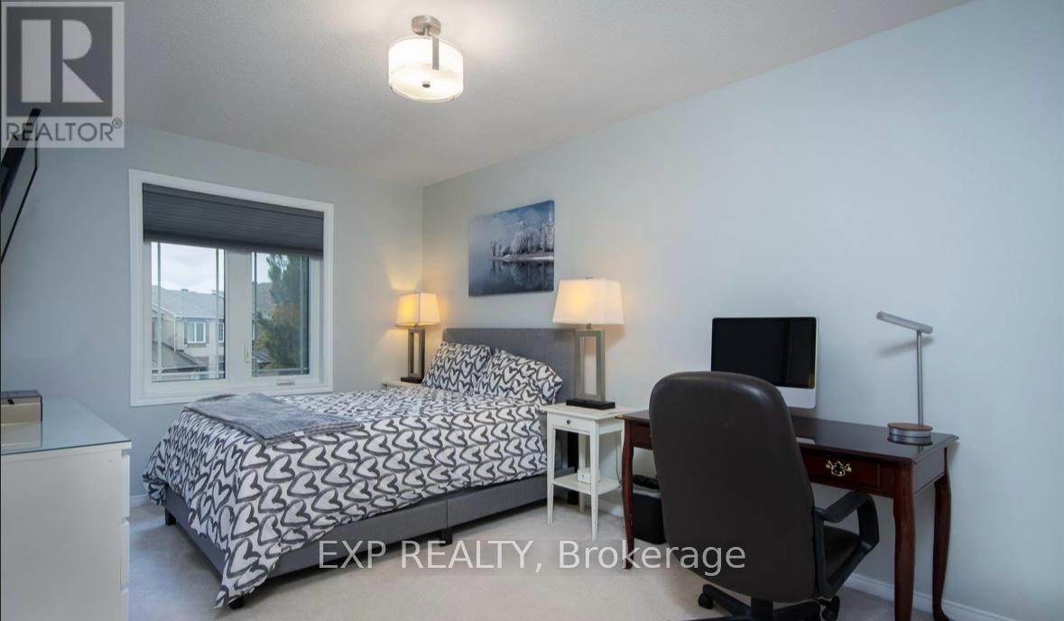 61 Flowertree Crescent, Ottawa, Ontario  K2M 2R7 - Photo 12 - X12864708