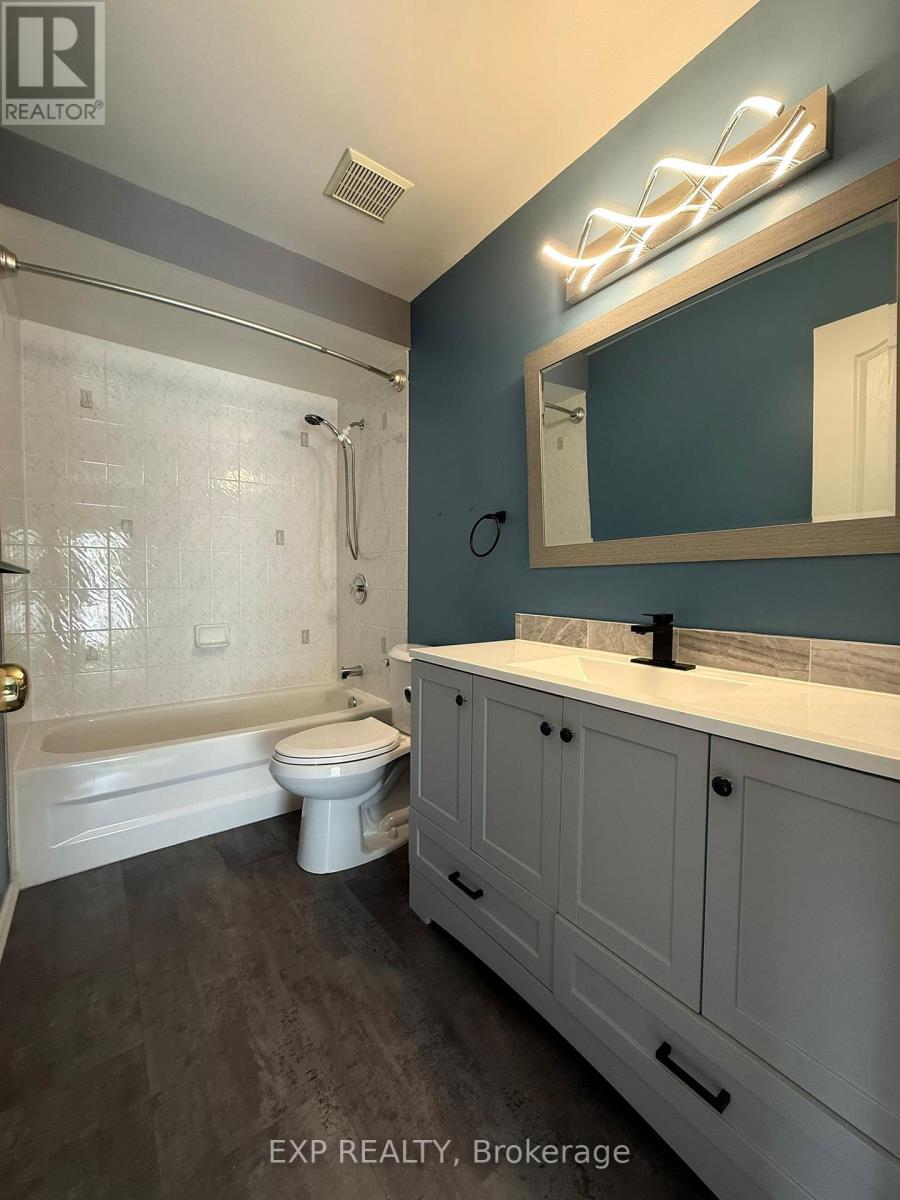 61 Flowertree Crescent, Ottawa, Ontario  K2M 2R7 - Photo 15 - X12864708