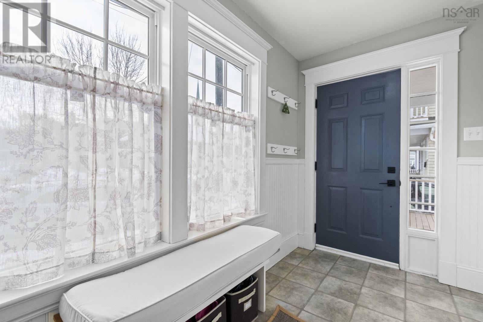 6347 Cornwall Street, Halifax, Nova Scotia  B3H 2J2 - Photo 4 - 202604202