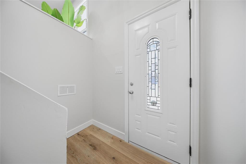 22 Beeston Drive, Winnipeg, Manitoba  R2V 3G1 - Photo 3 - 202603941