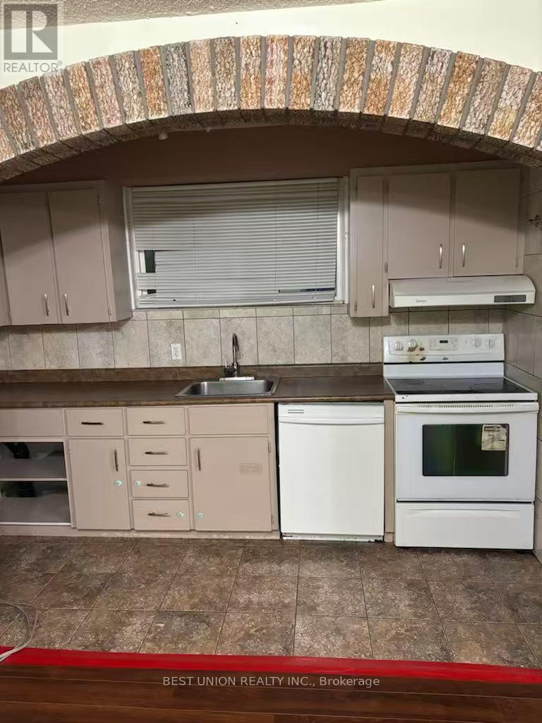 Lower Unit - 2636 Crystalburn Avenue, Mississauga, Ontario  L5B 2N8 - Photo 5 - W12722838