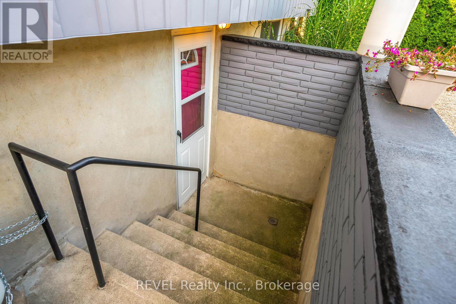 9 Fitzroy Lane, St. Catharines, Ontario  L2M 6N6 - Photo 24 - X12864798