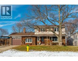 635 Highbury PARK, Sarnia, Ontario