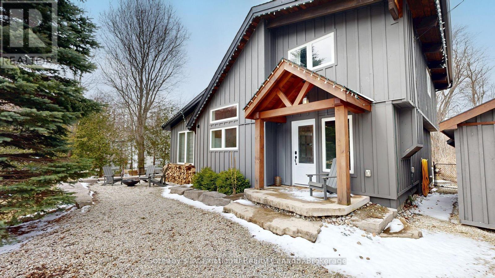 129 James Street, Blue Mountains, Ontario  L9Y 0T6 - Photo 2 - X12864828