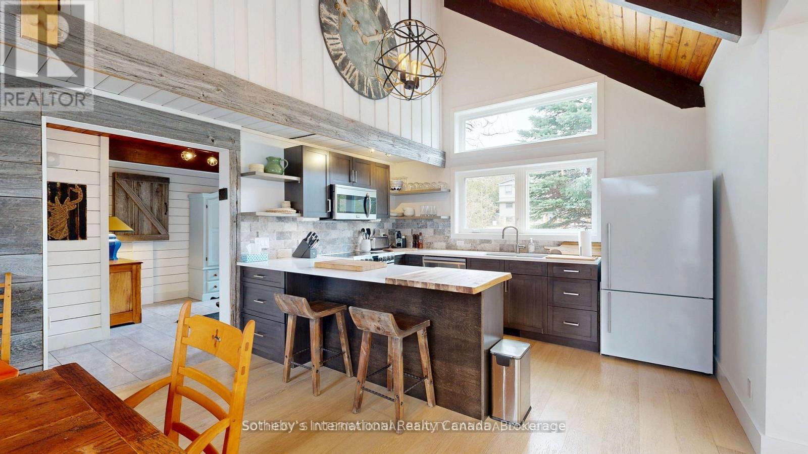 129 James Street, Blue Mountains, Ontario  L9Y 0T6 - Photo 6 - X12864828