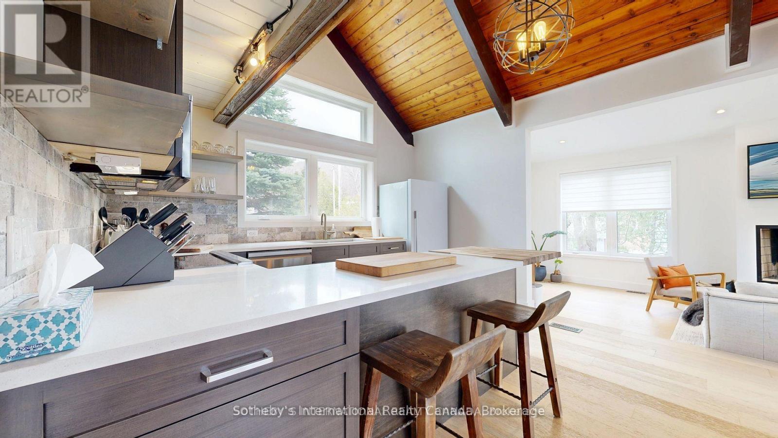 129 James Street, Blue Mountains, Ontario  L9Y 0T6 - Photo 8 - X12864828