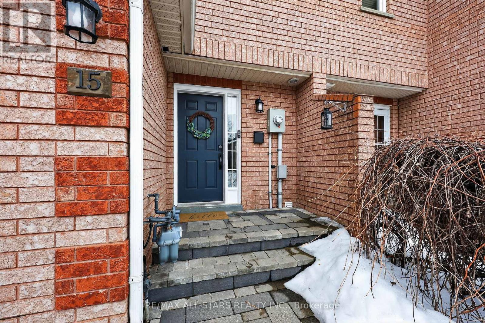 15 LANCASTER COURT, Georgina, Ontario