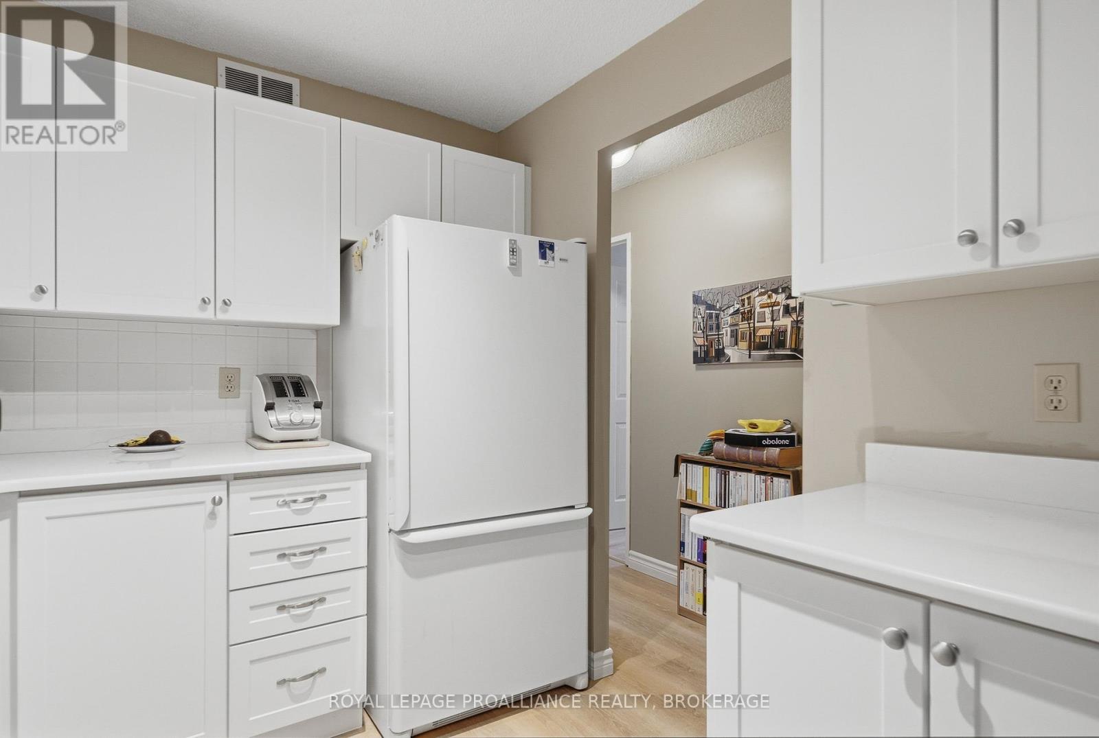 204 - 14 Greenview Drive, Kingston, Ontario  K7M 7T5 - Photo 20 - X12803552