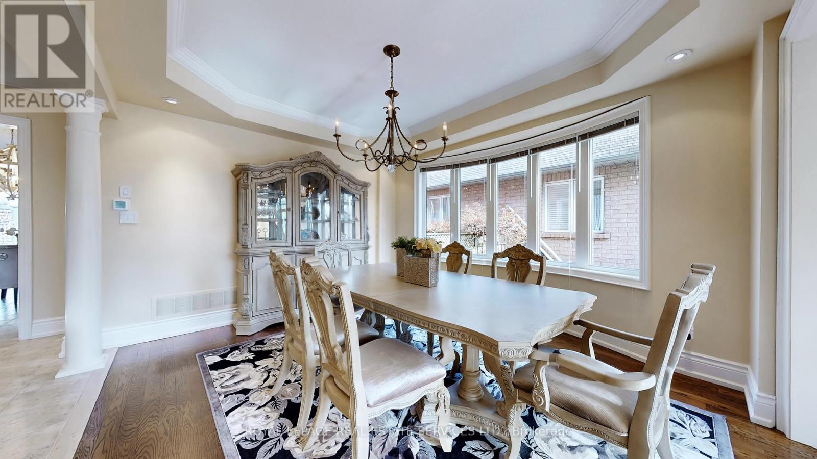 1197 Lindenrock Drive, Oakville, Ontario  L6H 6T5 - Photo 10 - W12864804