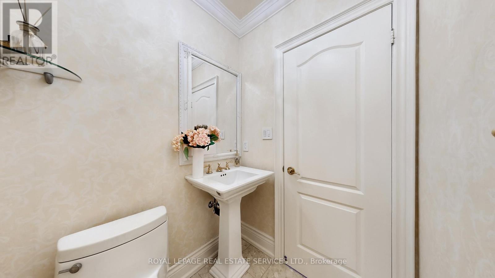 1197 Lindenrock Drive, Oakville, Ontario  L6H 6T5 - Photo 21 - W12864804