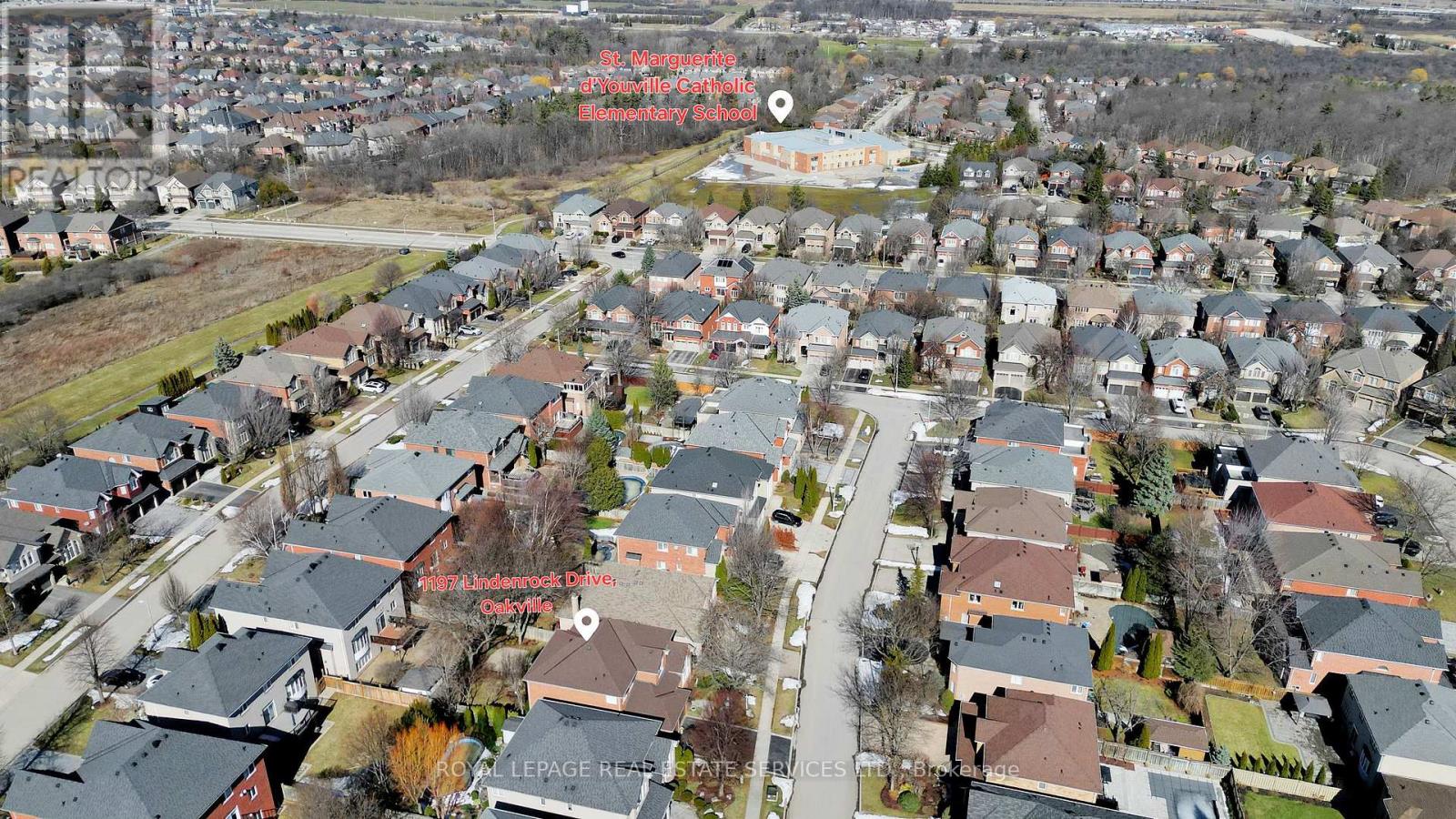 1197 Lindenrock Drive, Oakville, Ontario  L6H 6T5 - Photo 46 - W12864804