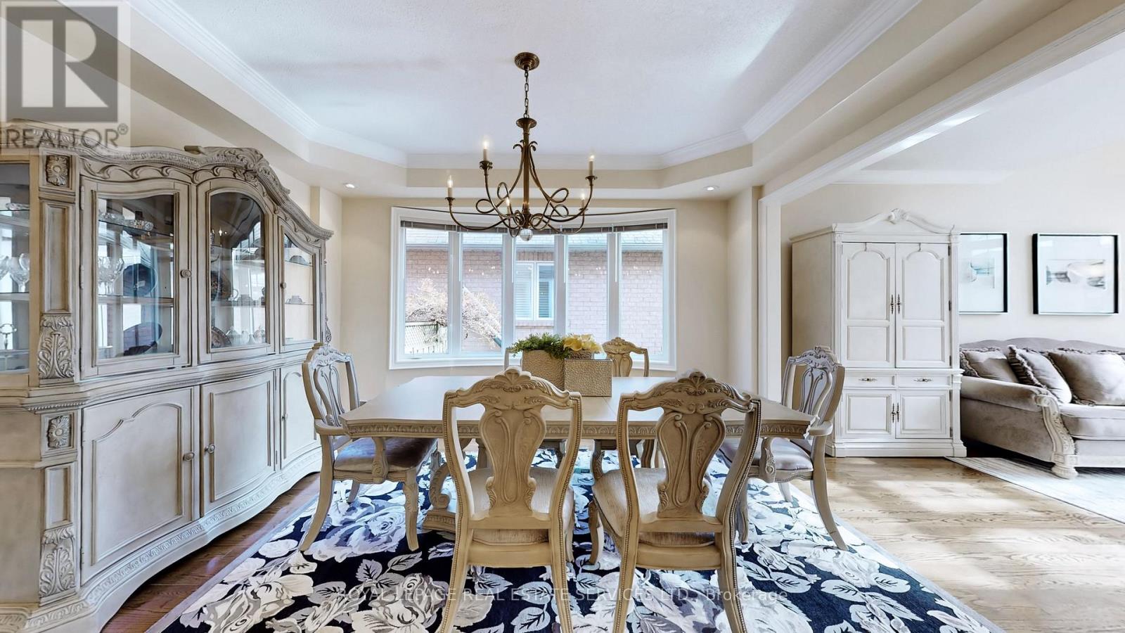 1197 Lindenrock Drive, Oakville, Ontario  L6H 6T5 - Photo 9 - W12864804