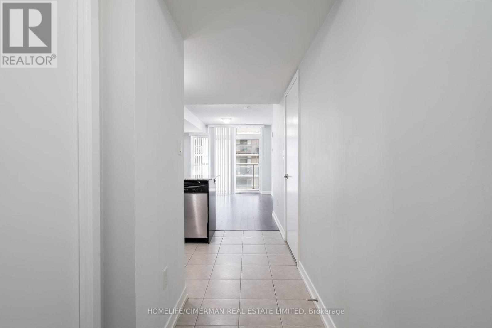 316 - 816 Lansdowne Avenue, Toronto, Ontario  M6H 4K6 - Photo 7 - W12826006