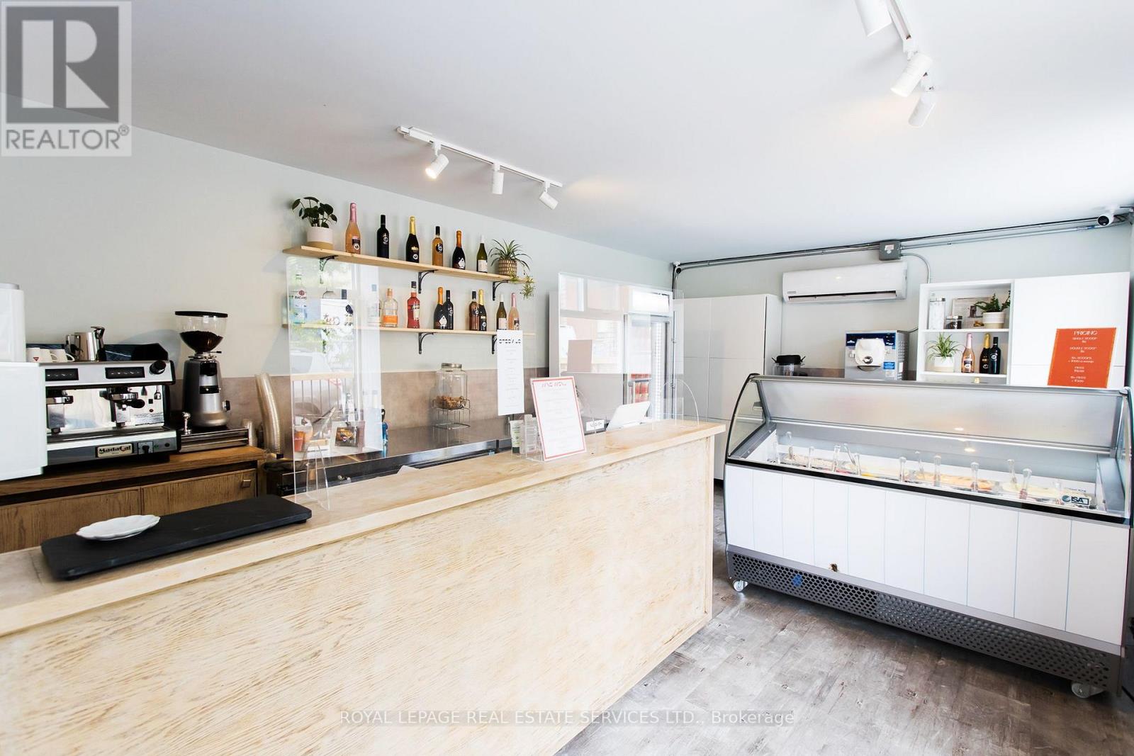 6 Markham Street, Toronto, Ontario  M6J 1E4 - Photo 7 - C12864858