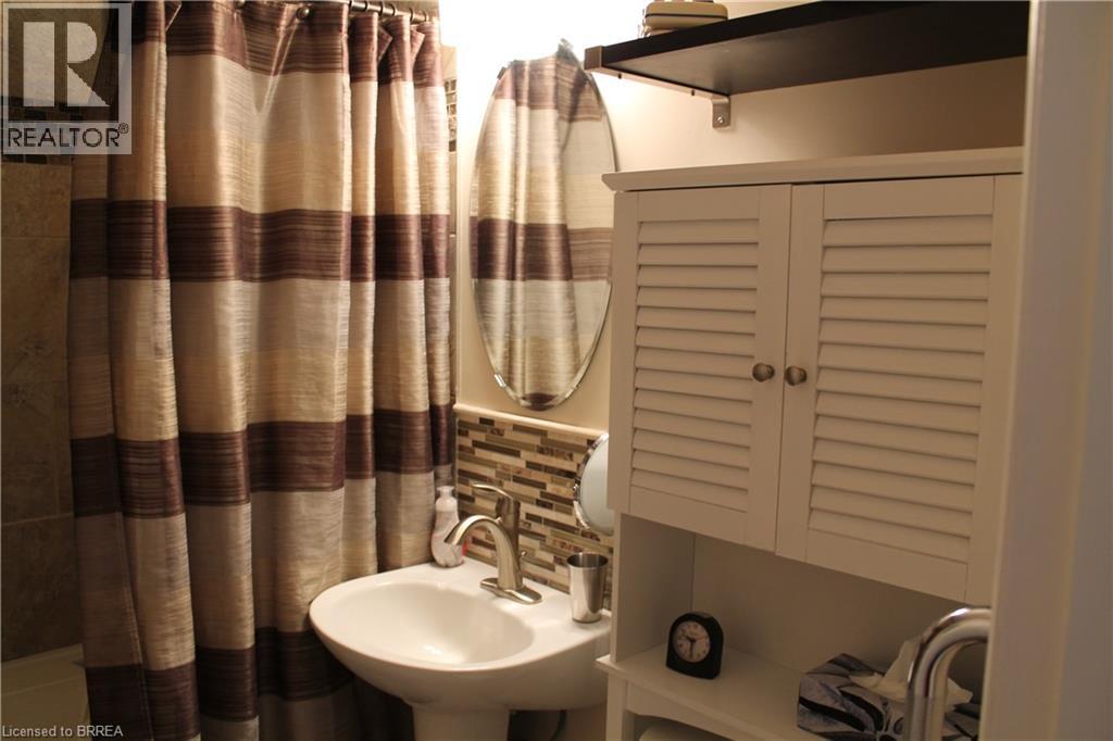 27 Collingdon Drive, Brantford, Ontario  N3S 3C9 - Photo 12 - 40808019