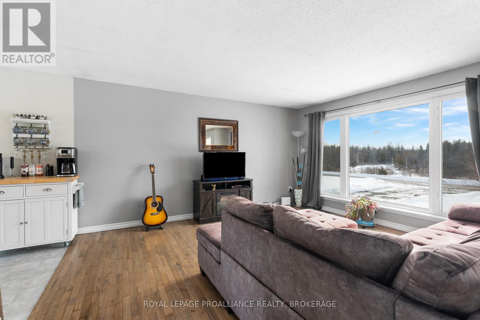 261 Shane Street, Loyalist, Ontario  K0H 2H0 - Photo 10 - X12864958