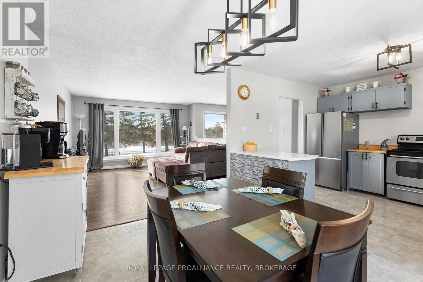 261 Shane Street, Loyalist, Ontario  K0H 2H0 - Photo 19 - X12864958