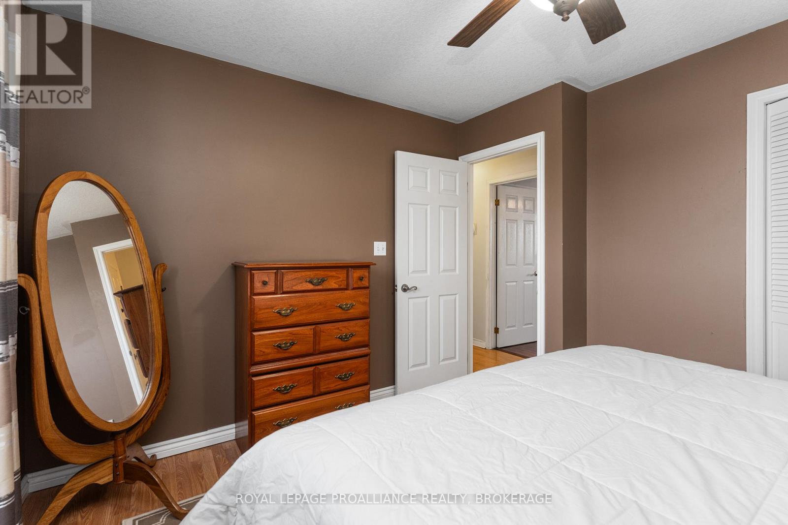 682 Caton Road, Loyalist, Ontario  K0H 1G0 - Photo 22 - X12864962