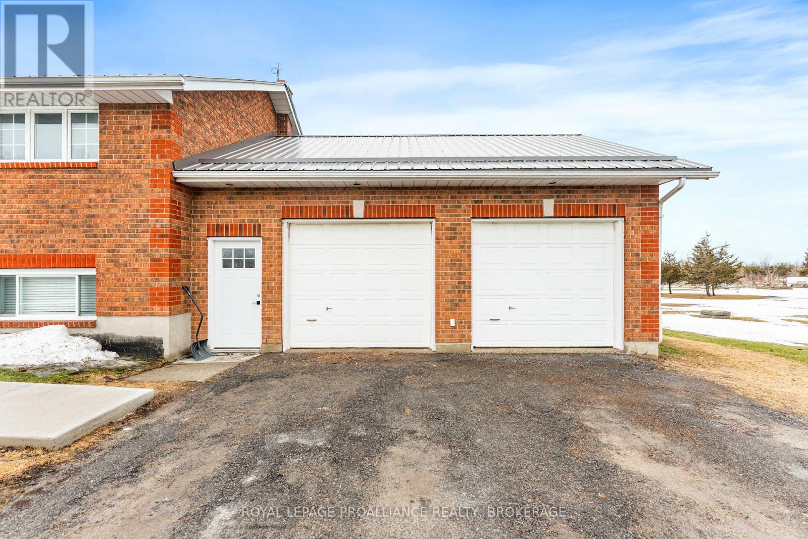 682 Caton Road, Loyalist, Ontario  K0H 1G0 - Photo 3 - X12864962