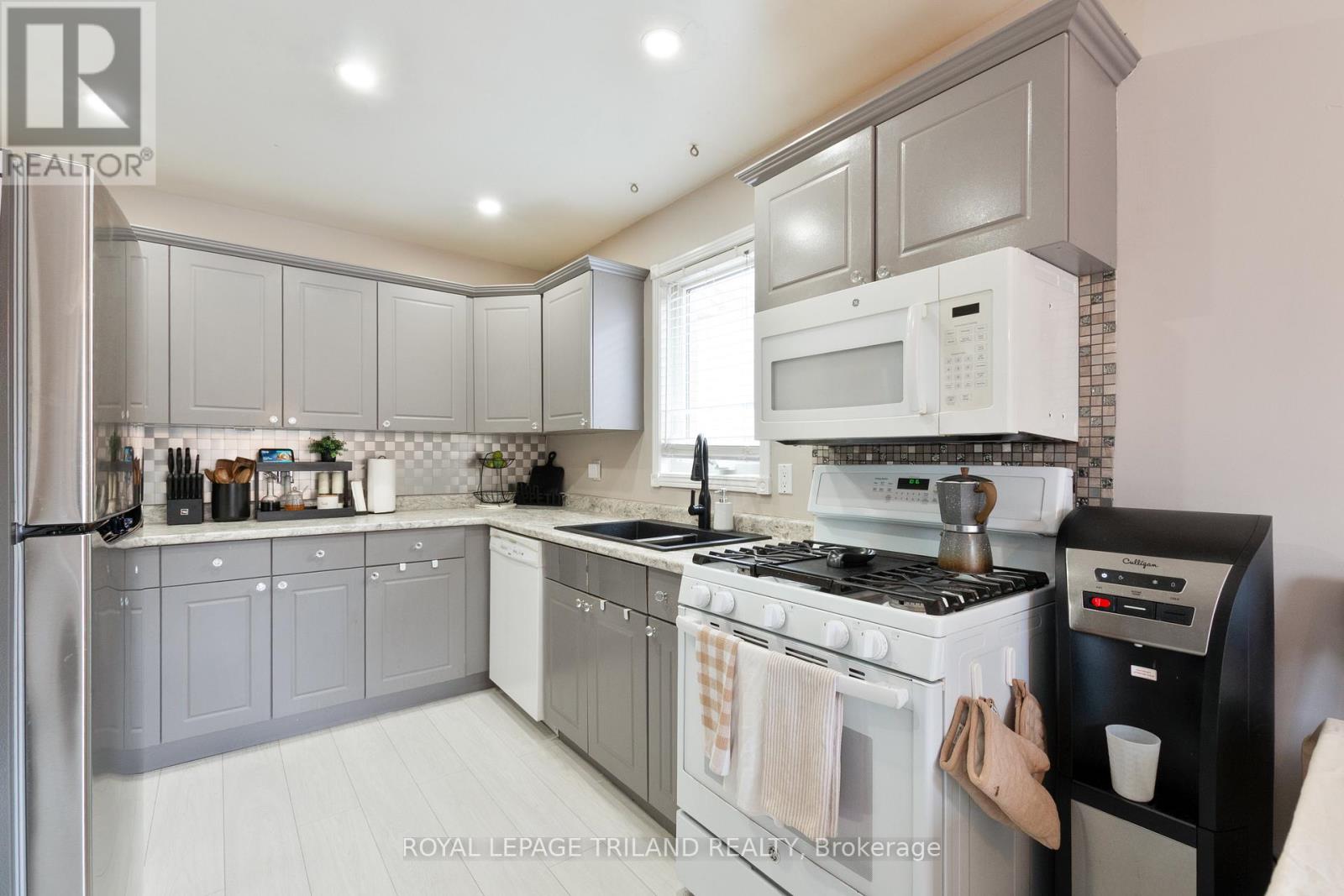 312 Brookhaven Place, London East, Ontario  N5Y 5N4 - Photo 15 - X12864930