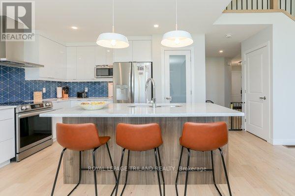 17 Evylean Court, St. Thomas, Ontario  N5R 0P6 - Photo 9 - X12864964