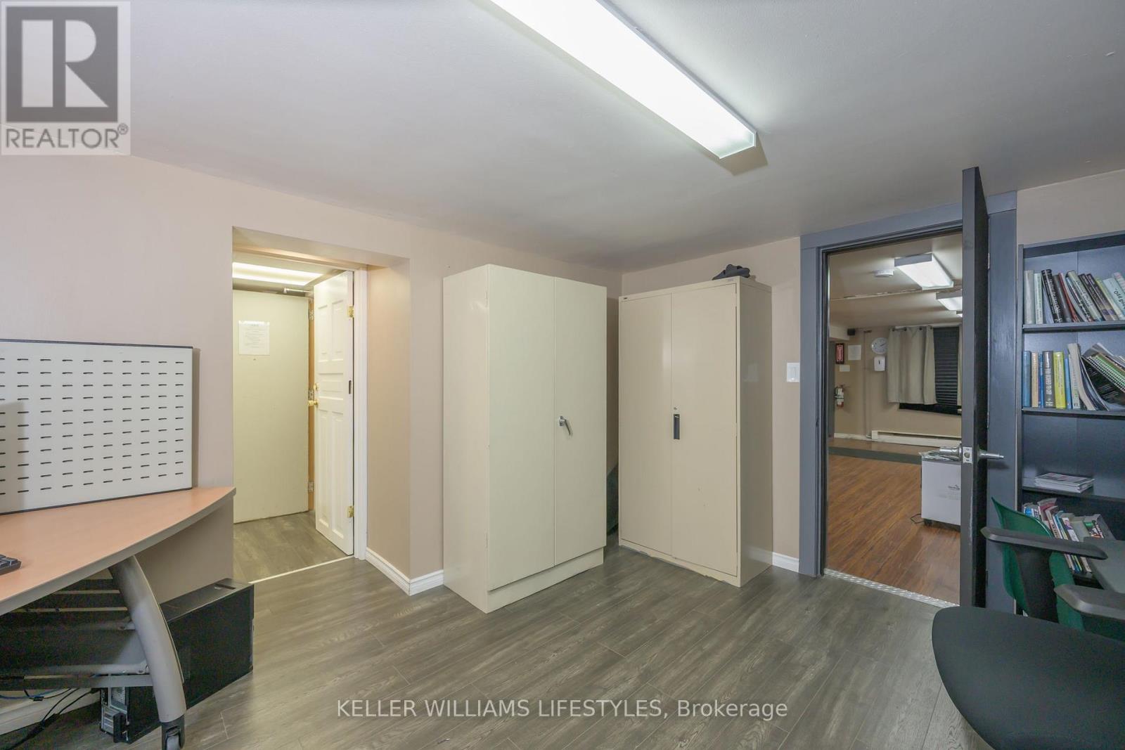 1235 Dundas Street, London East, Ontario  N5W 3B1 - Photo 11 - X12865024