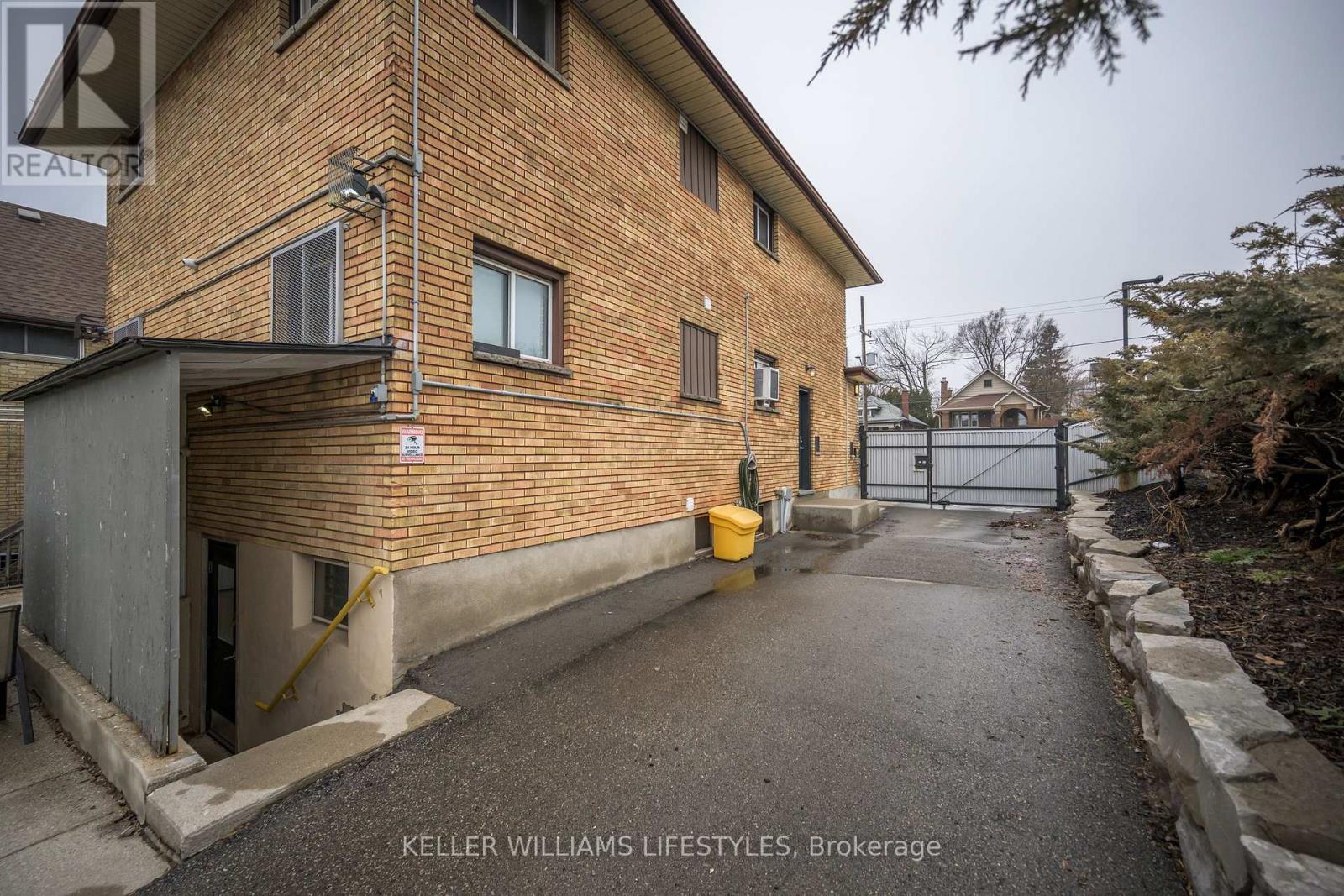 1235 Dundas Street, London East, Ontario  N5W 3B1 - Photo 6 - X12865024