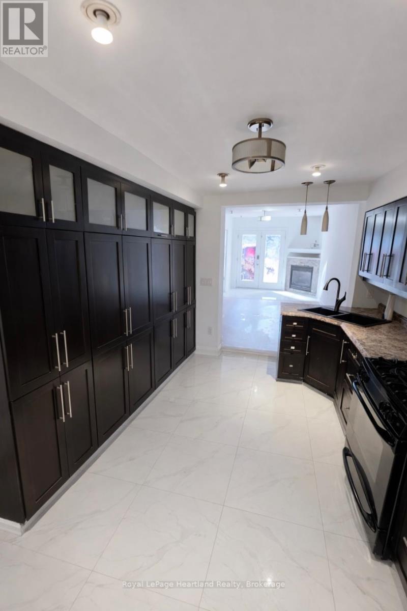 84 Albert Street, Central Huron, Ontario  N0M 1L0 - Photo 5 - X12539028