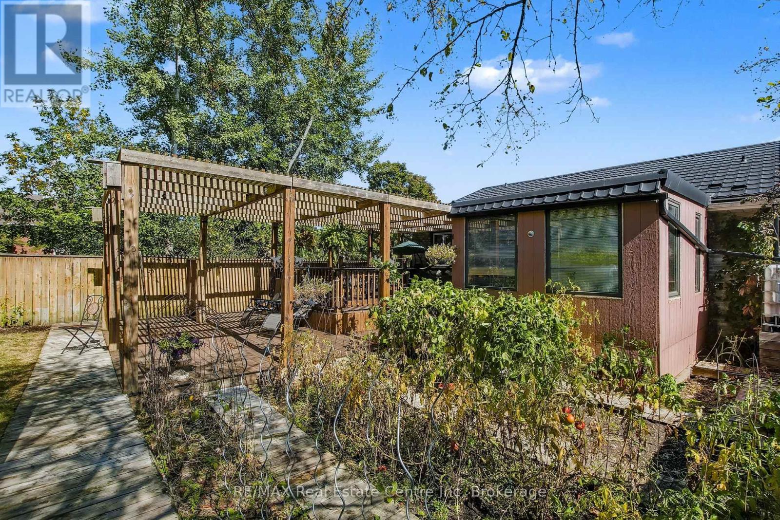 503 Whitelaw Road, Guelph, Ontario  N1K 1E7 - Photo 39 - X12864910