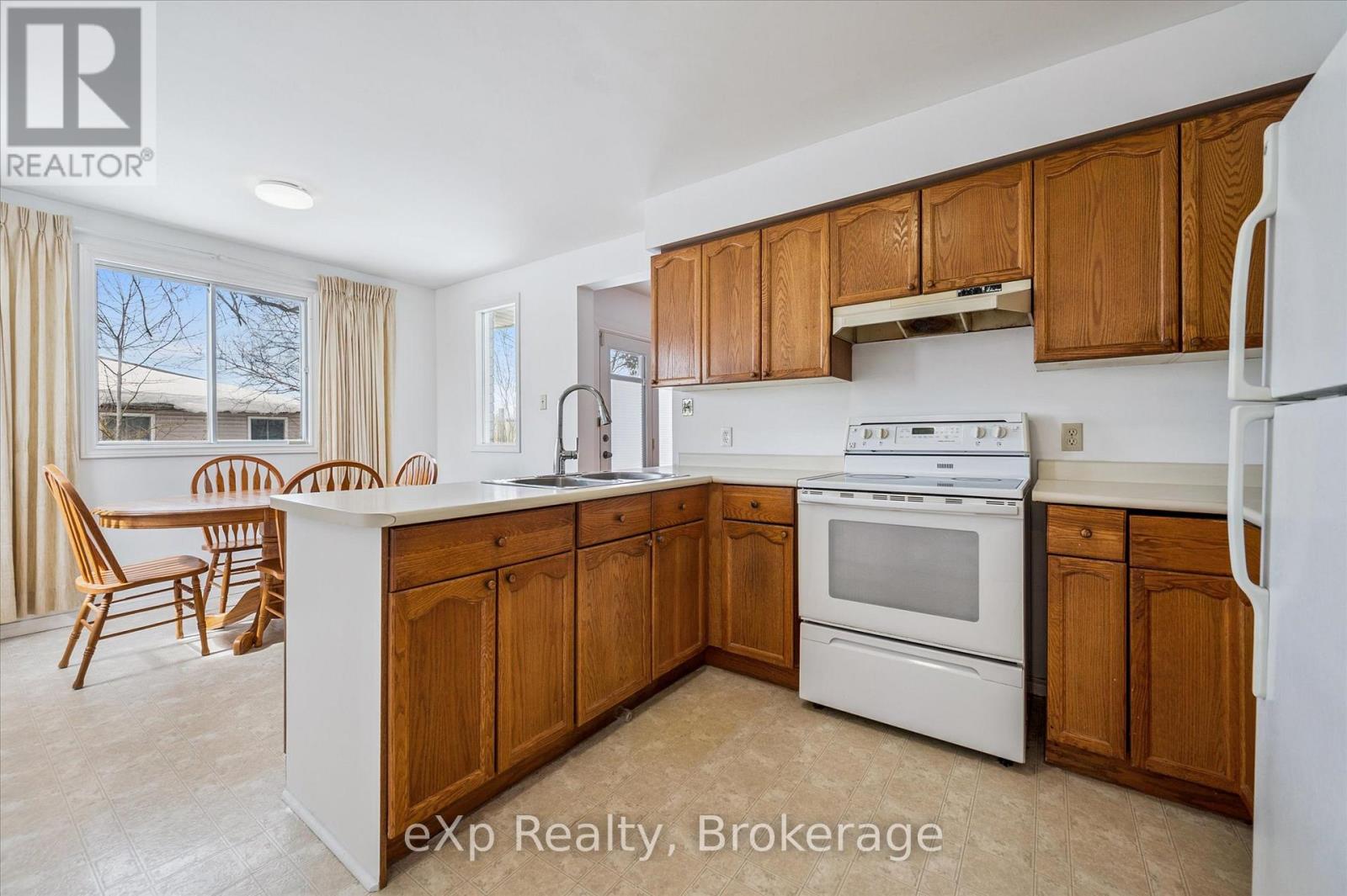 220 Justin's Place, Wellington North, Ontario  N0G 2L3 - Photo 17 - X12864978