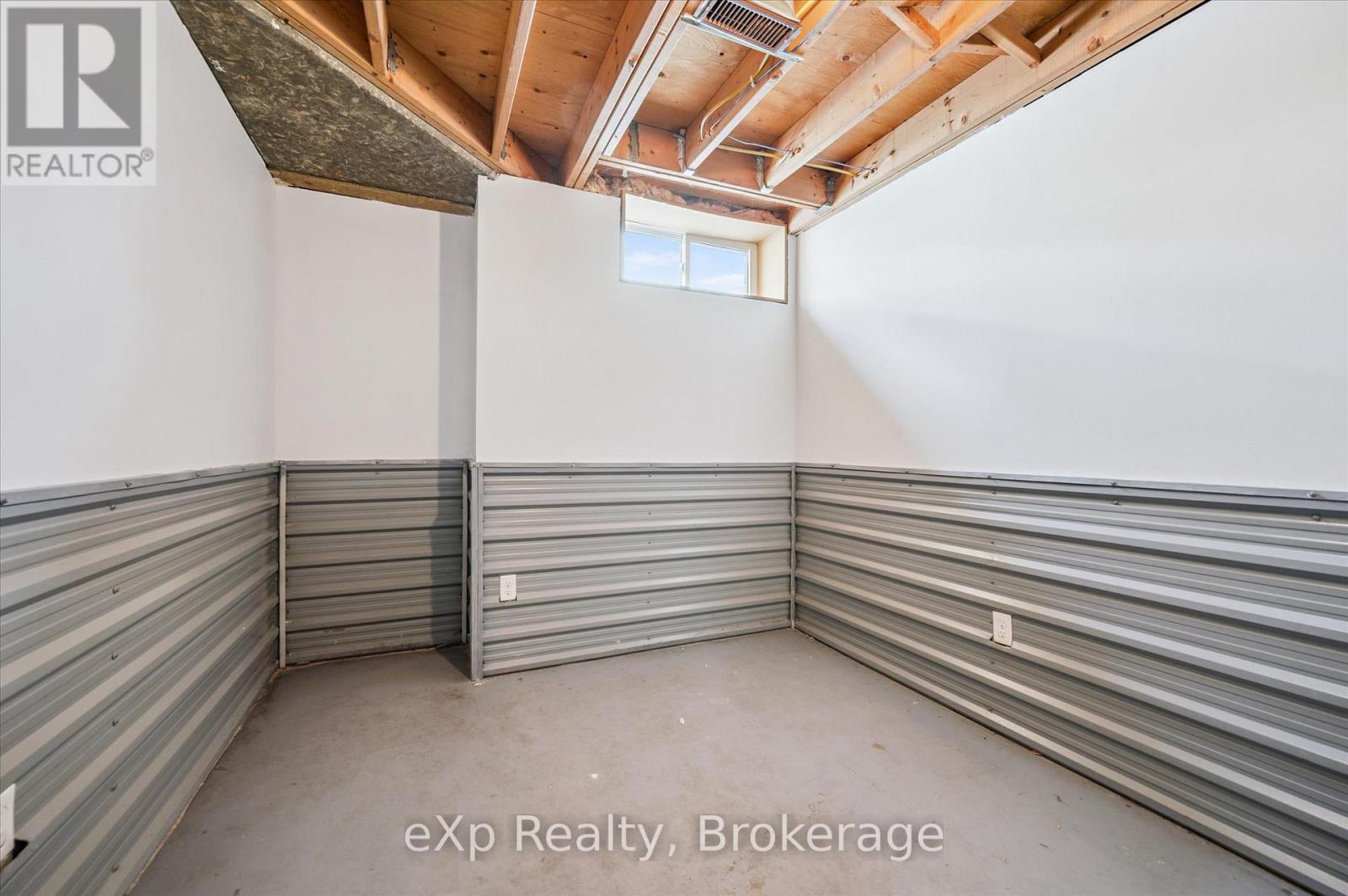 220 Justin's Place, Wellington North, Ontario  N0G 2L3 - Photo 35 - X12864978