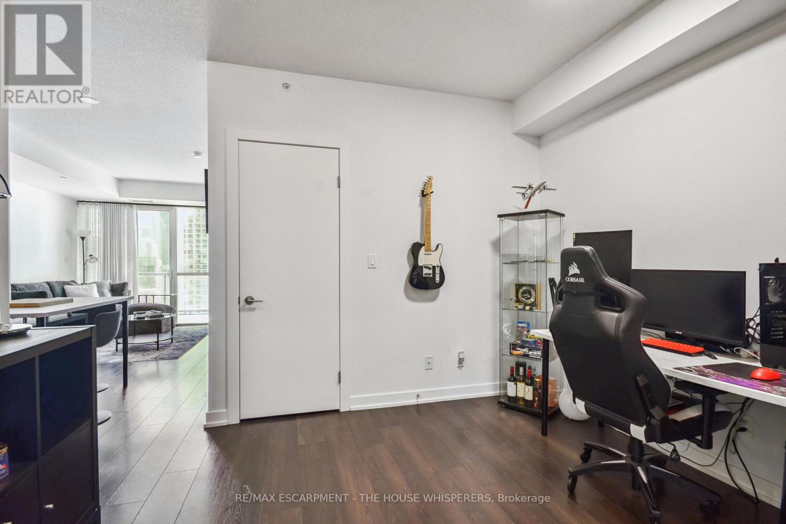 2308 - 20 Bruyeres Mews, Toronto, Ontario  M5V 0G8 - Photo 13 - C12864970