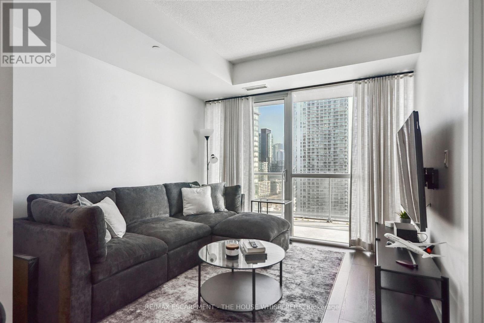 2308 - 20 Bruyeres Mews, Toronto, Ontario  M5V 0G8 - Photo 17 - C12864970