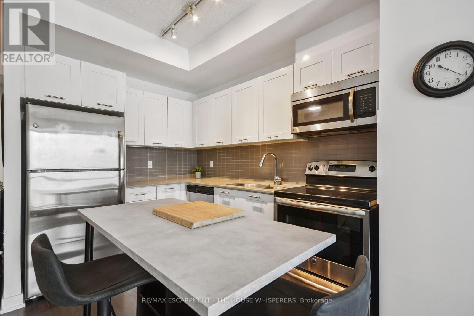 2308 - 20 Bruyeres Mews, Toronto, Ontario  M5V 0G8 - Photo 23 - C12864970