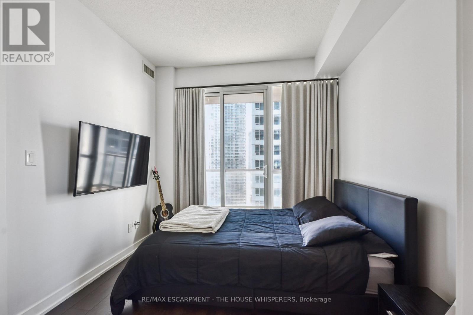 2308 - 20 Bruyeres Mews, Toronto, Ontario  M5V 0G8 - Photo 26 - C12864970