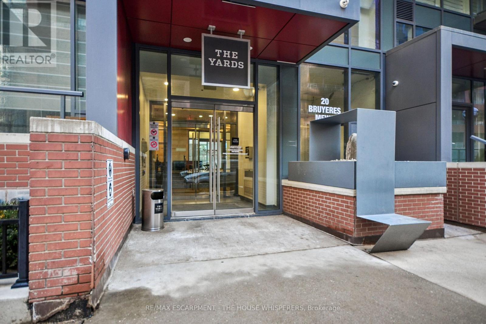 2308 - 20 Bruyeres Mews, Toronto, Ontario  M5V 0G8 - Photo 5 - C12864970