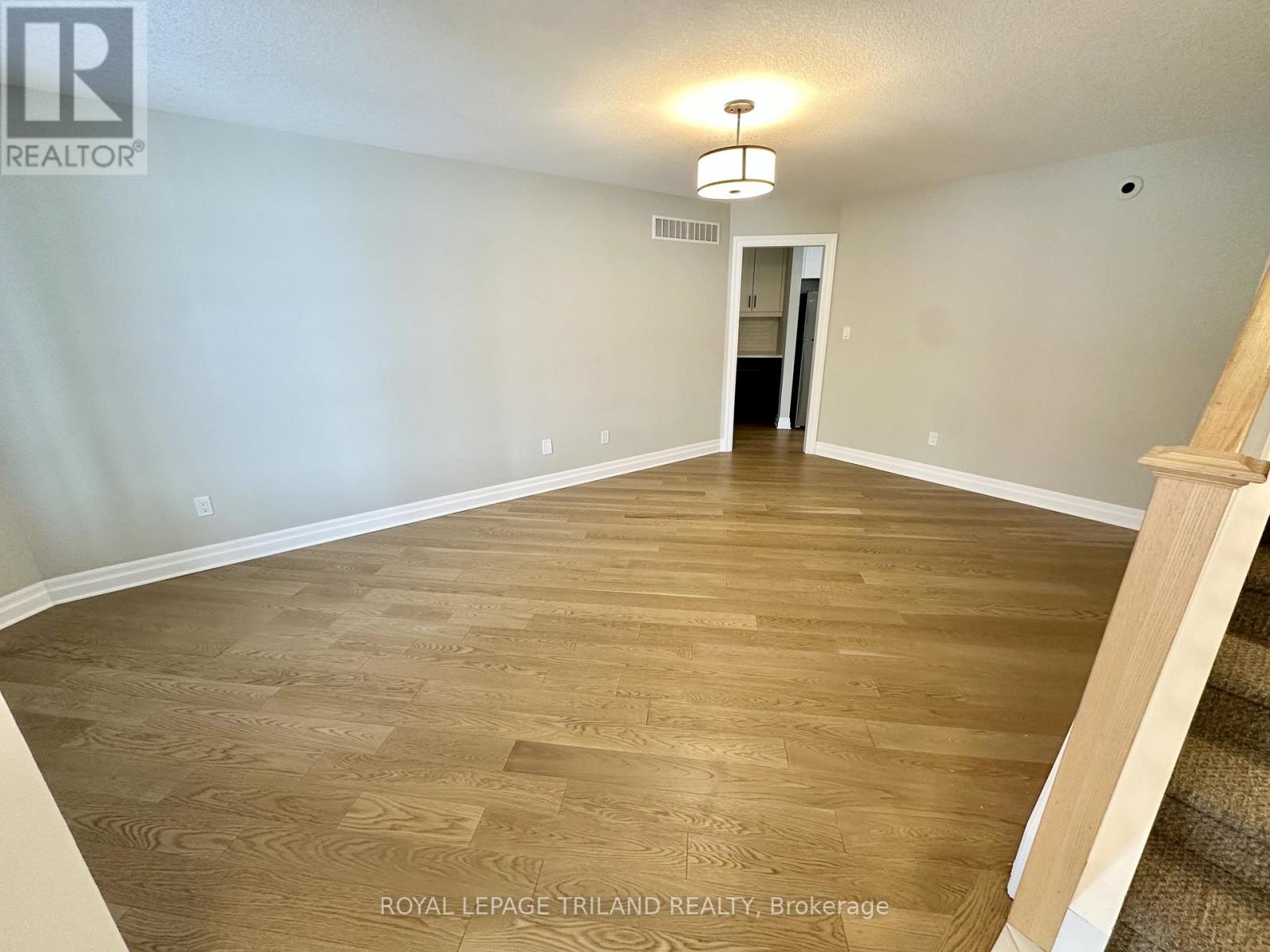 Photo 21 of 33 for 79 Hickory Lane