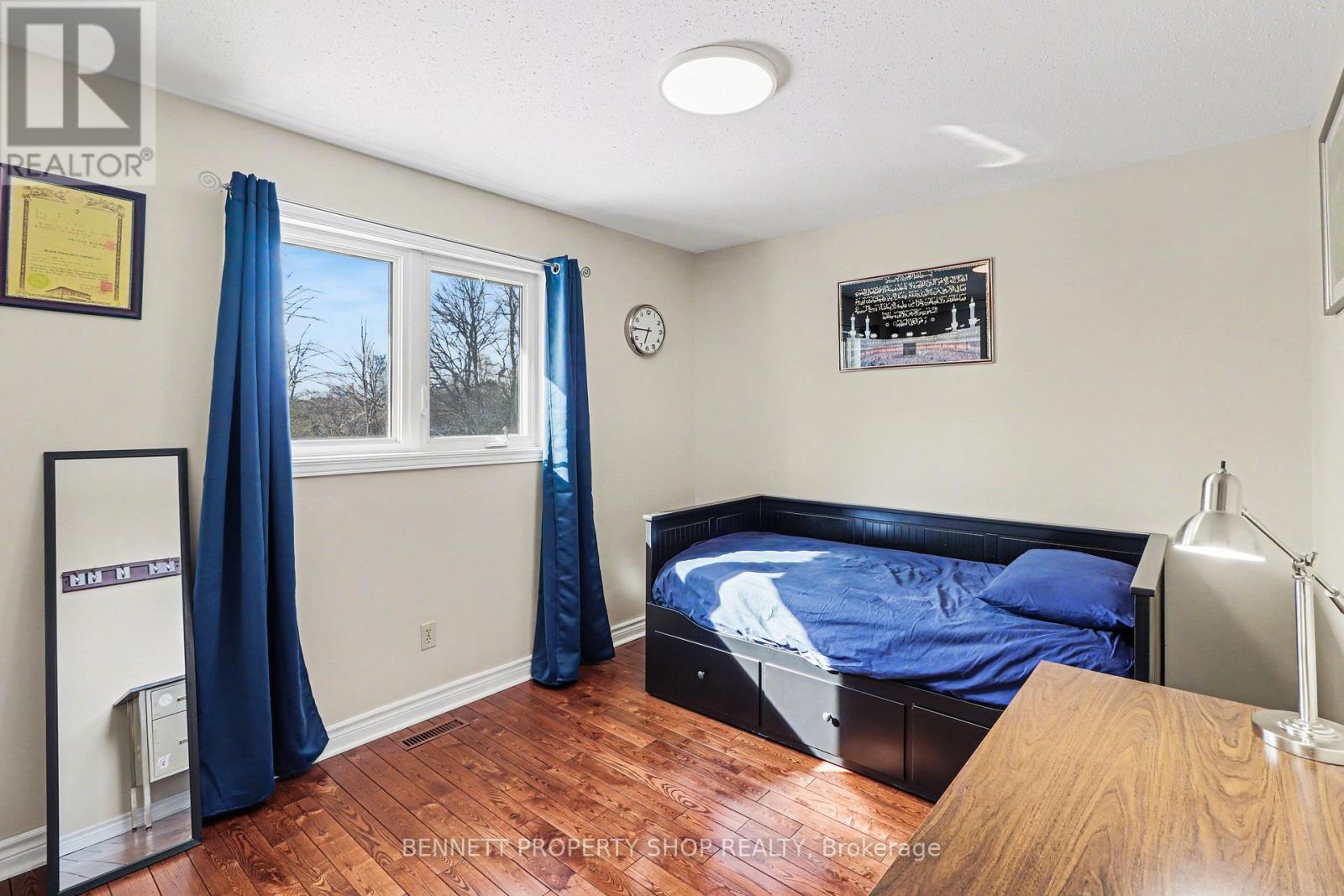 1408 Eastcliffe Way, Ottawa, Ontario  K1B 5H6 - Photo 11 - X12836418