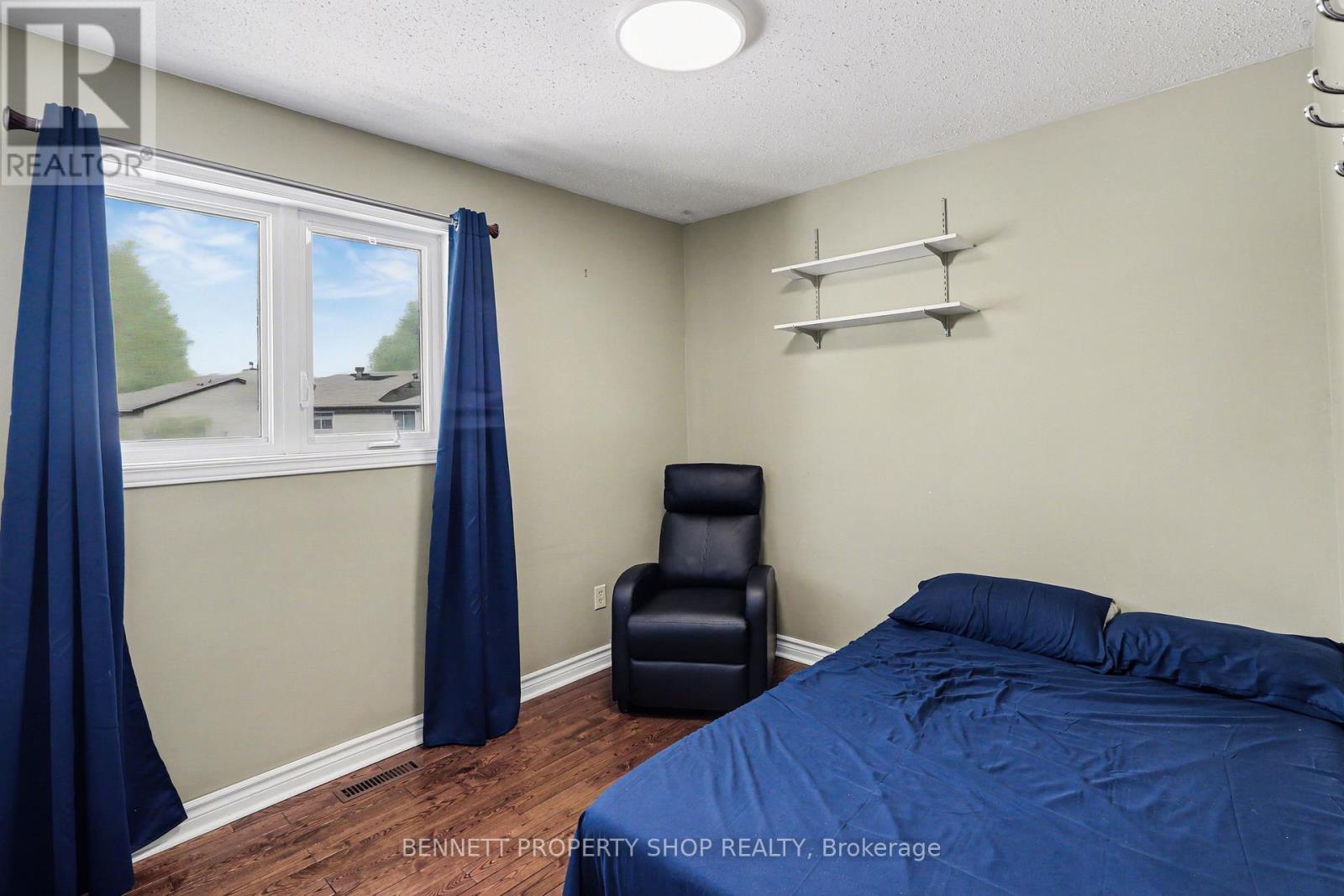 1408 Eastcliffe Way, Ottawa, Ontario  K1B 5H6 - Photo 12 - X12836418