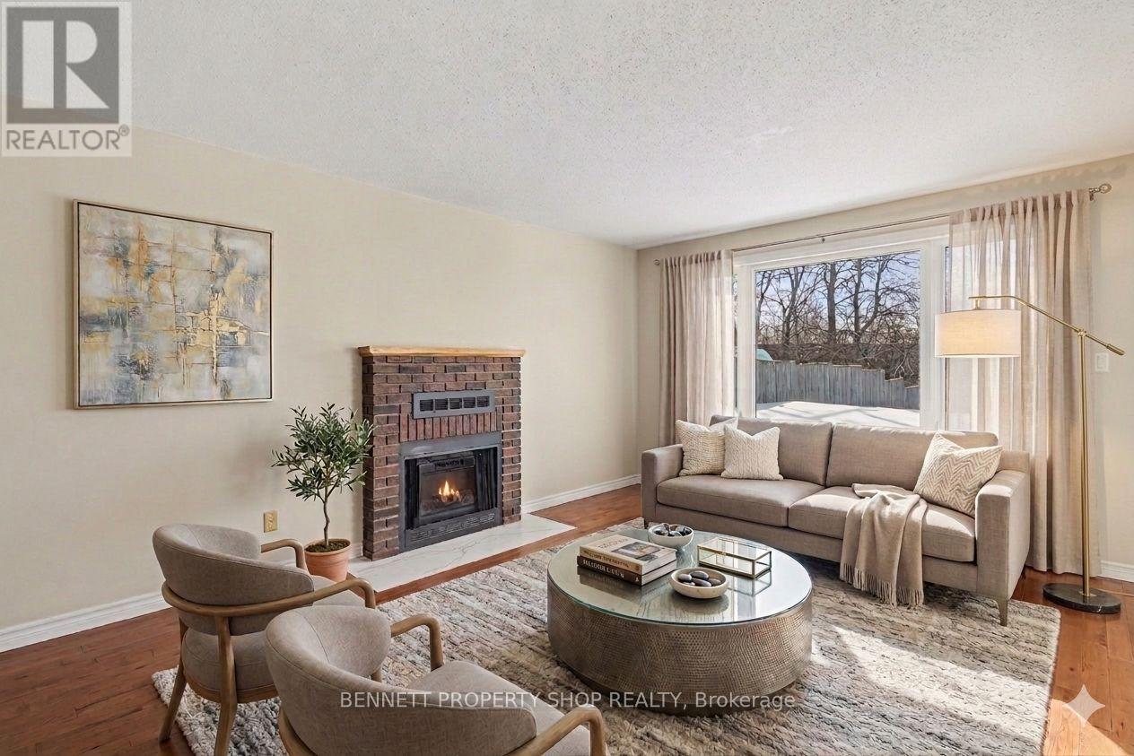 1408 Eastcliffe Way, Ottawa, Ontario  K1B 5H6 - Photo 2 - X12836418