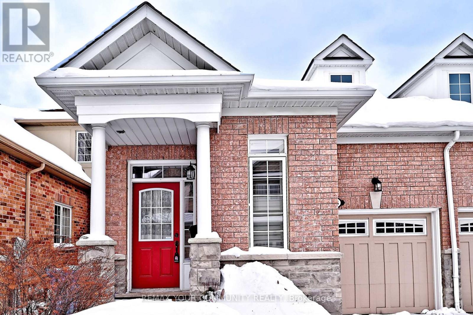 635 TAPESTRY LANE, Newmarket, Ontario