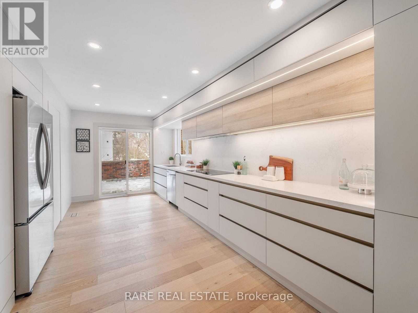 45 Thorny Brae Drive, Markham (Royal Orchard), Ontario  L3T 3G5 - Photo 10 - N12864986